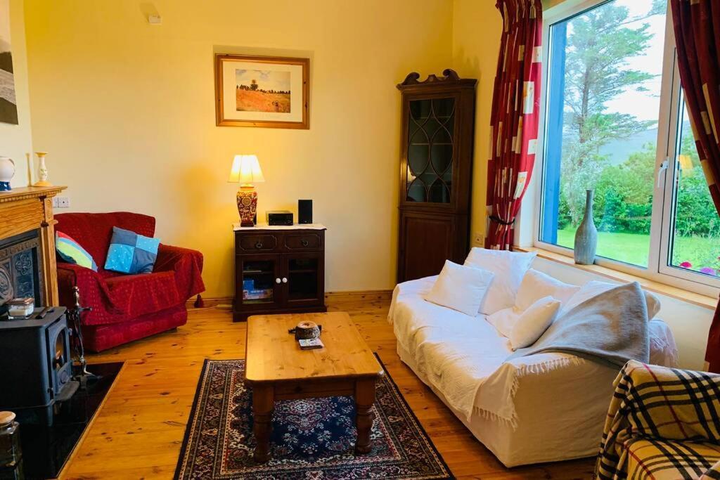 Glen Keen Farm Cottage Louisburgh Exterior foto